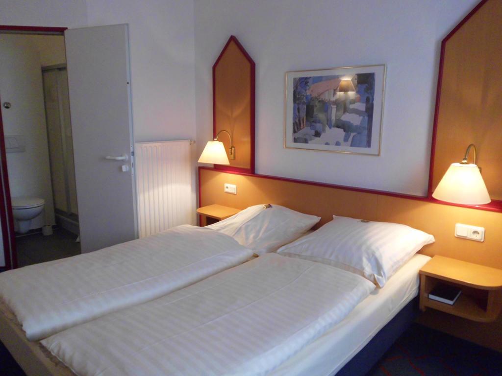 Hotel Montana Lauenau Esterno foto