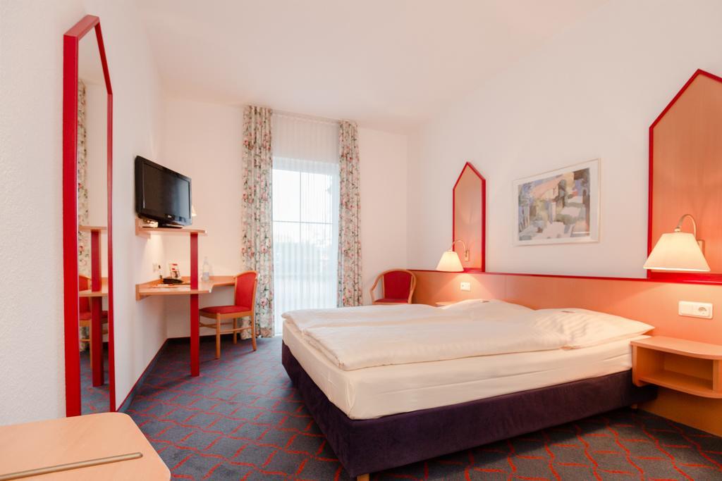 Hotel Montana Lauenau Esterno foto