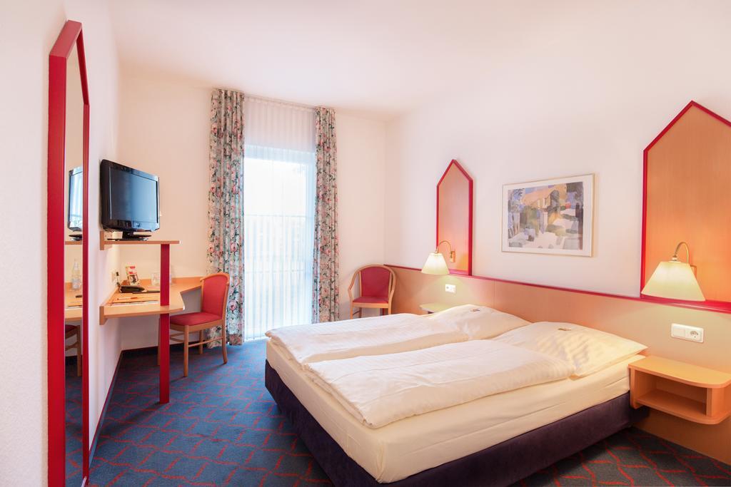 Hotel Montana Lauenau Esterno foto