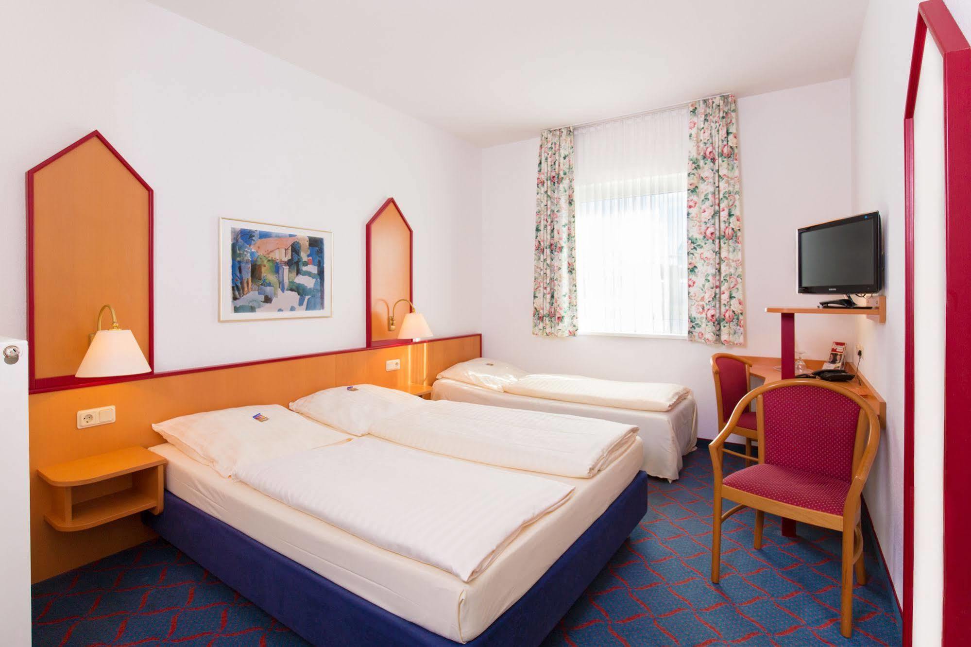 Hotel Montana Lauenau Esterno foto